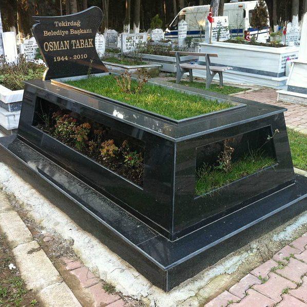 Afyon Şeker mermerinden yapılmış asalet serisi mezar taşı